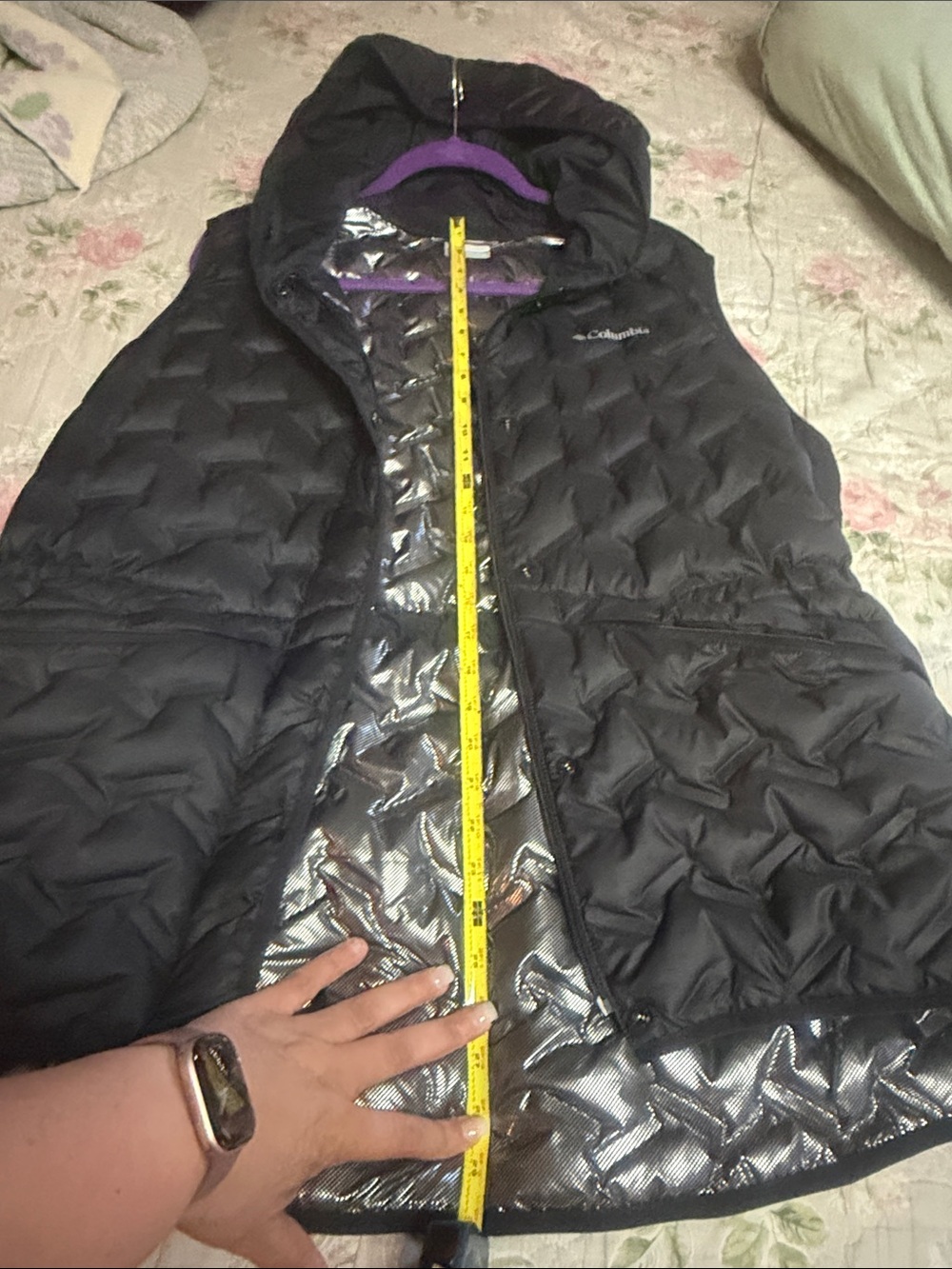 Columbia Black hooded insulated Quilted Vest - Picture 7 of 7